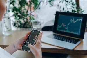 Konten Digital Marketing (Pexels @Mikhail Nilov)