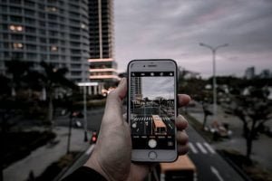 Desain iPhone 13 (Pexels @Quang Mạnh)