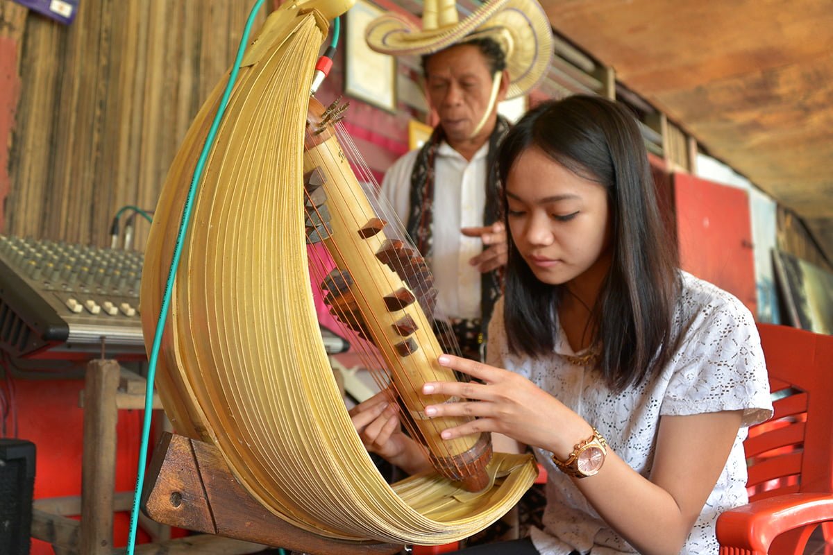 alat musik tradisional