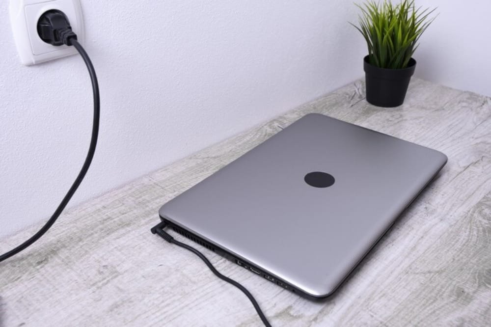 merawat baterai MacBook