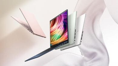laptop layar OLED