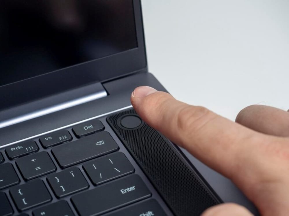 mengatasi laptop macet