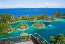 7 Pulau Terindah di Indonesia yang Wajib Masuk Daftar Liburanmu